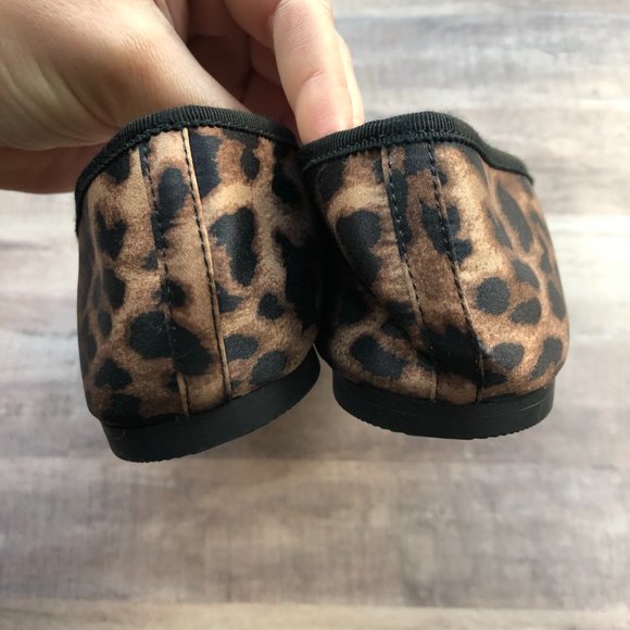 H&M Satin Like Almond Toe Flexible Leopard Flats - Picture 4 of 7